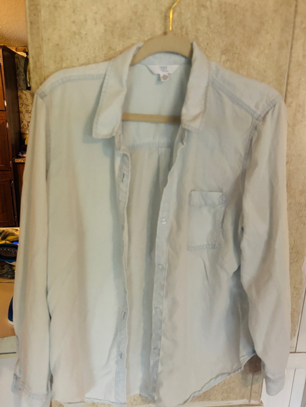 Time and Tru Light Blue Button Up Shirt XL Chambray Look
